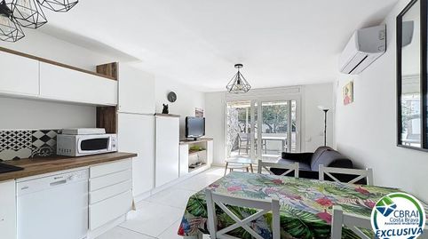 Photo 5 of Flat for sale in Carrer Poblat Típic-plaça Església, 19, Moxó - Sant Mori, Empuriabrava