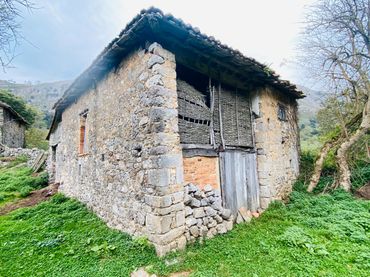 Casa rustica con giardino in vendita a Vibaña - Ardisana - Caldueño