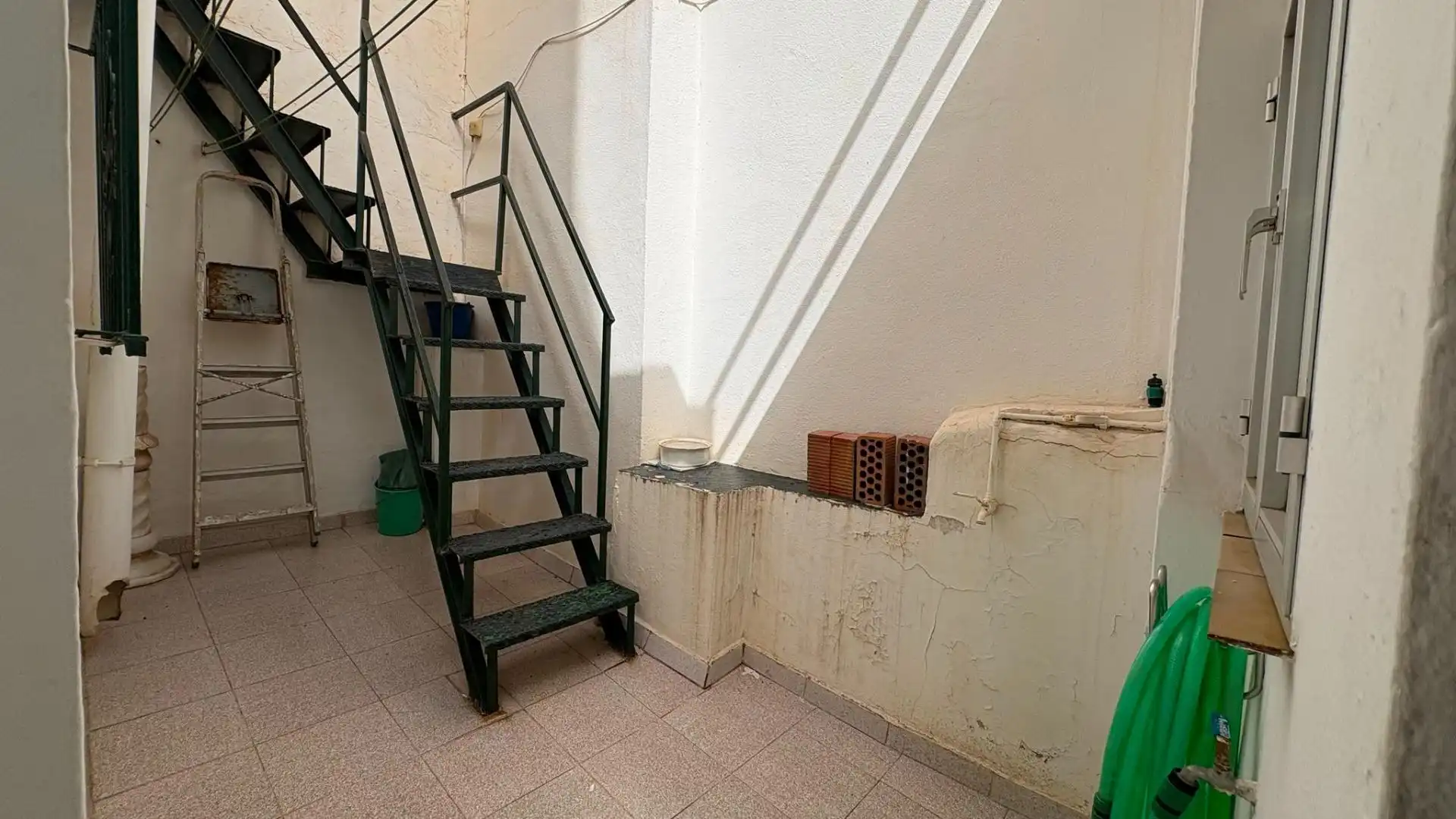 Casa adosada en venda en Málaga amb Aire condicionat, Terrassa i Balcó