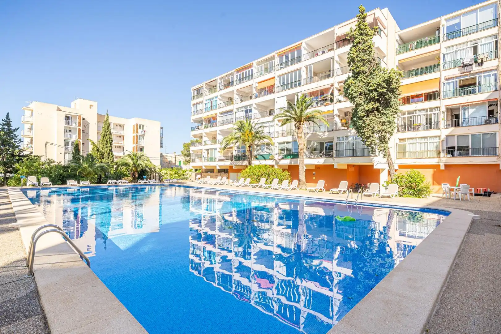 Piscina de Apartamento en venta en Calvià con Parquet y Piscina comunitaria