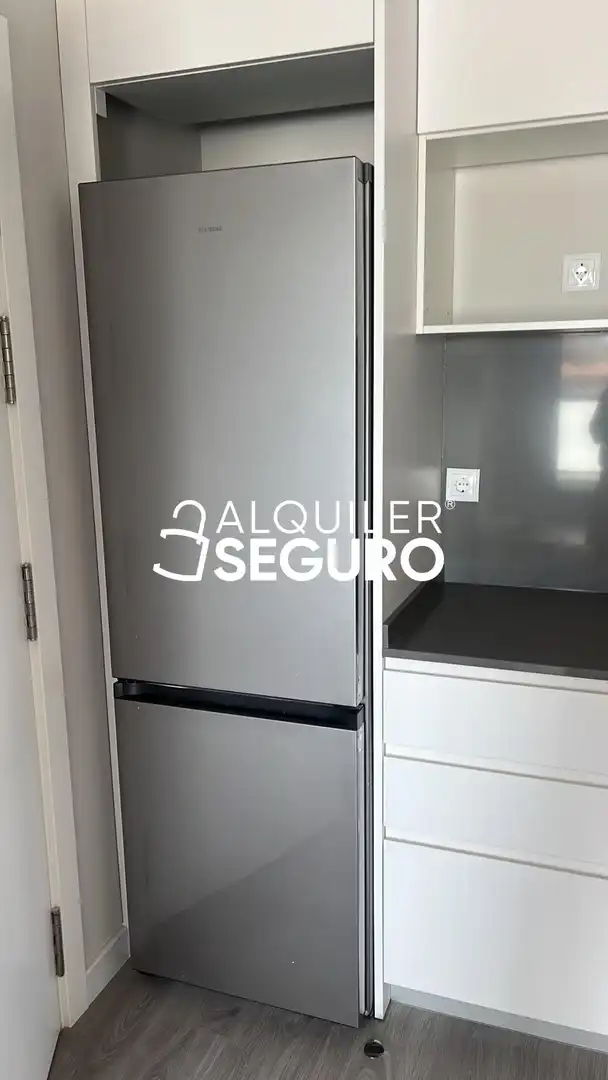 Cocina de Piso de alquiler en Valladolid con Calefacción, Terraza y Trastero