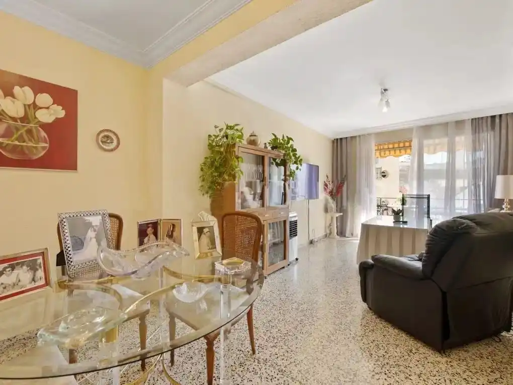 Apartamento con terraza en venta en Estepona Pueblo, imagen 2