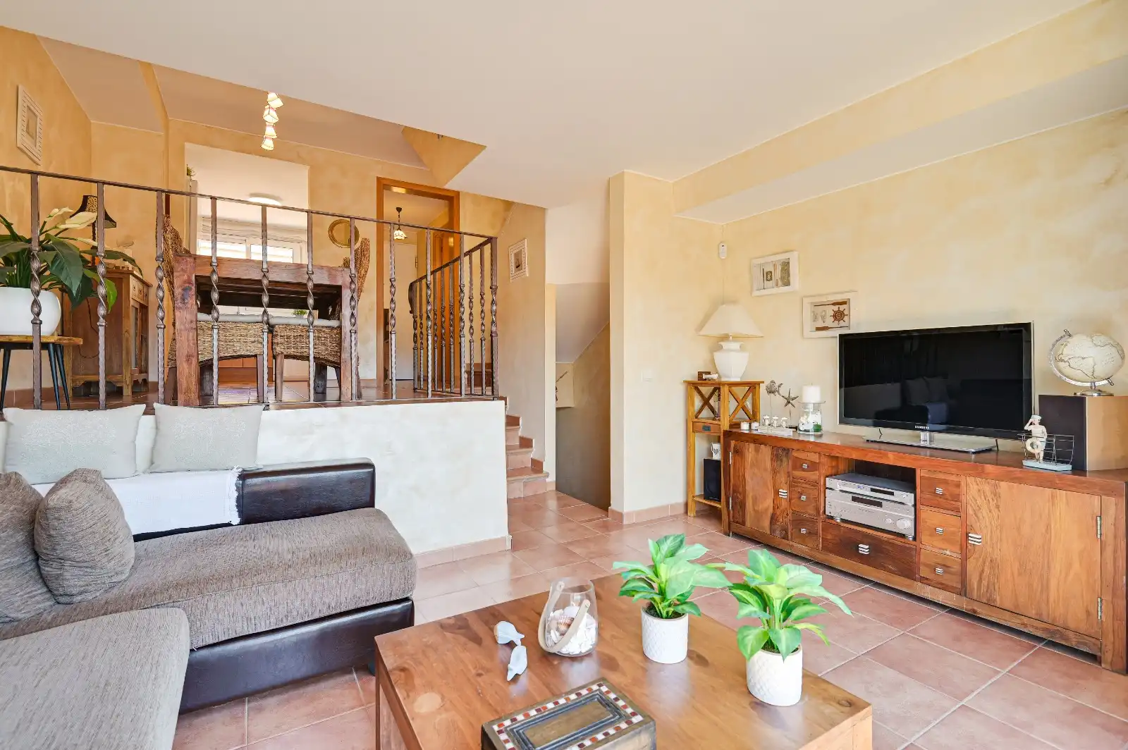 Maison mitoyenne avec terrasse à vendre à Politur, imagen 3