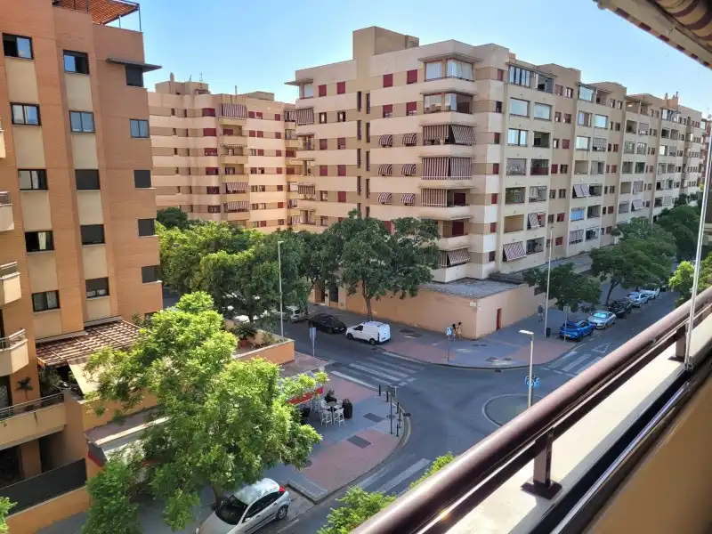Piso en venta en Calle la Unión Mercantil, 31, Martín Carpena - Torre del Río