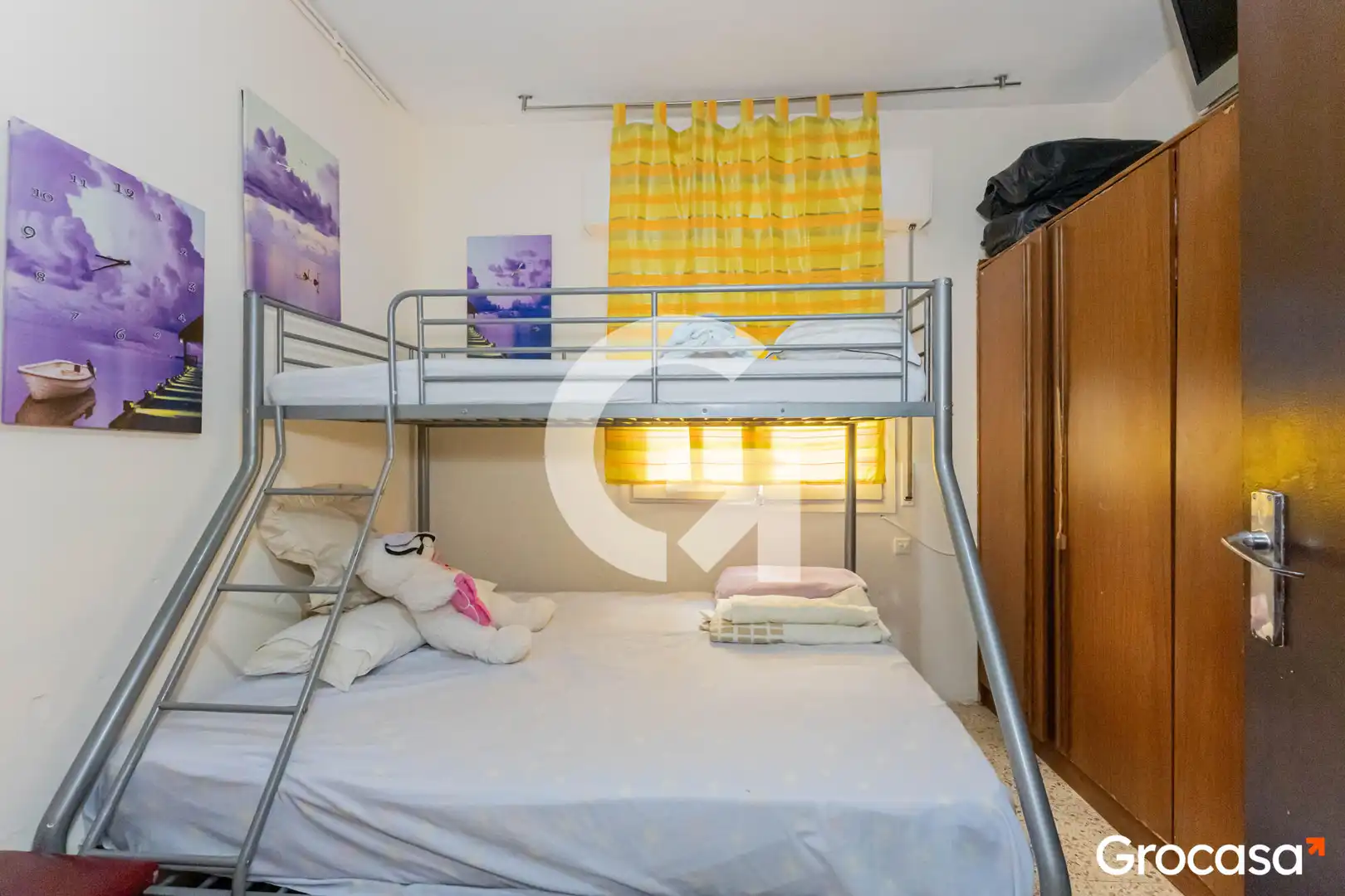 Bedroom of Flat for sale in Cornellà de Llobregat  with Air Conditioner, Storage room and Oven