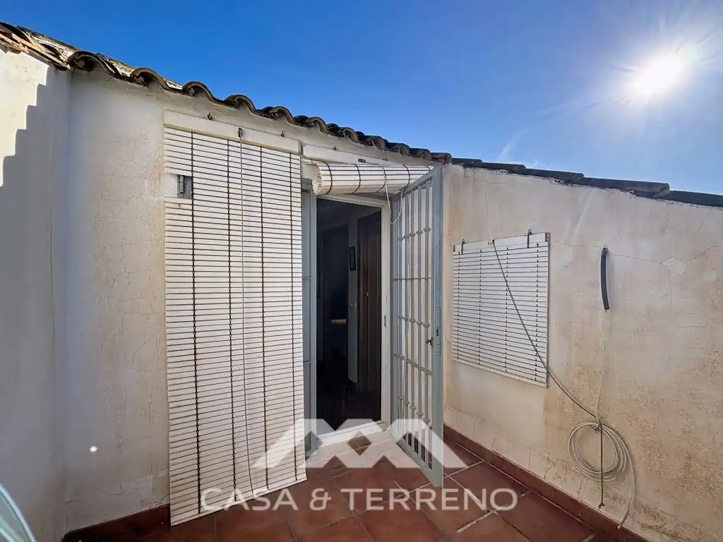 Vista exterior de Casa adosada en venda en Vélez-Málaga amb Aire condicionat, Piscina i Microones