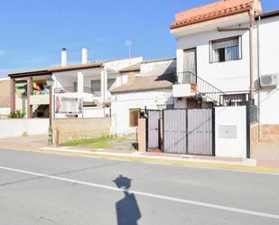 Exterior view of House or chalet for sale in Fuente Vaqueros  with Terrace and Balcony