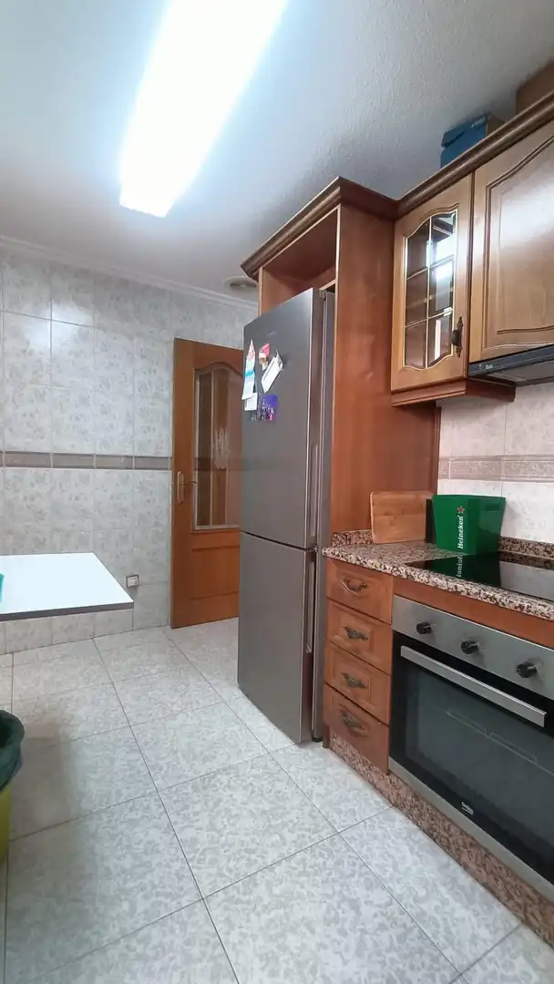 Kitchen of Flat for rent in Elche / Elx  with Air Conditioner, Furnished and Balcony