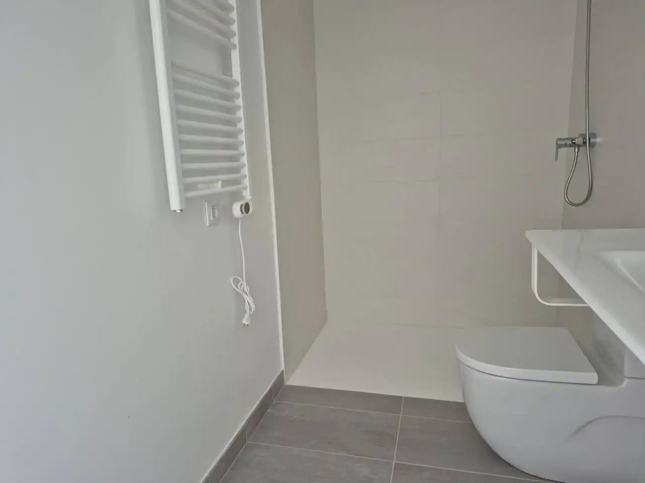 Baño de Apartamento en venta en Cubelles con Aire acondicionado, Calefacción y Parquet