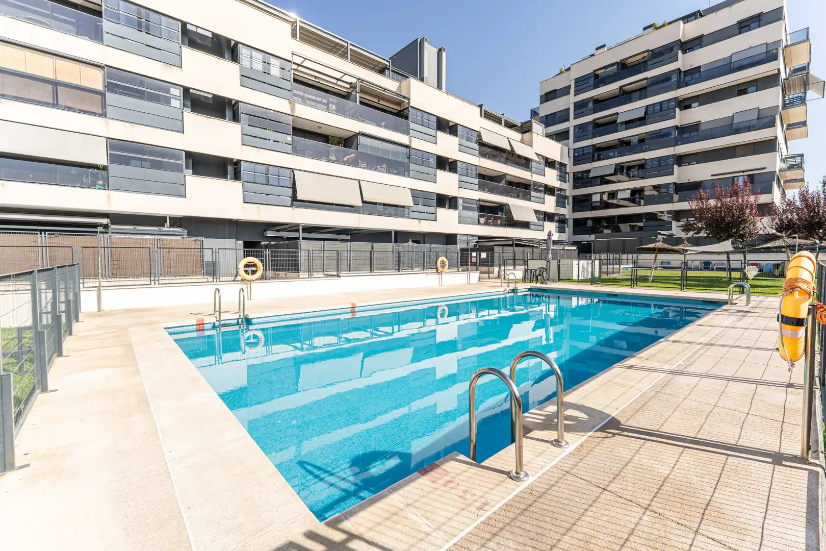 Swimming pool of Attic for sale in Móstoles  with Air Conditioner, Terrace and Storage room