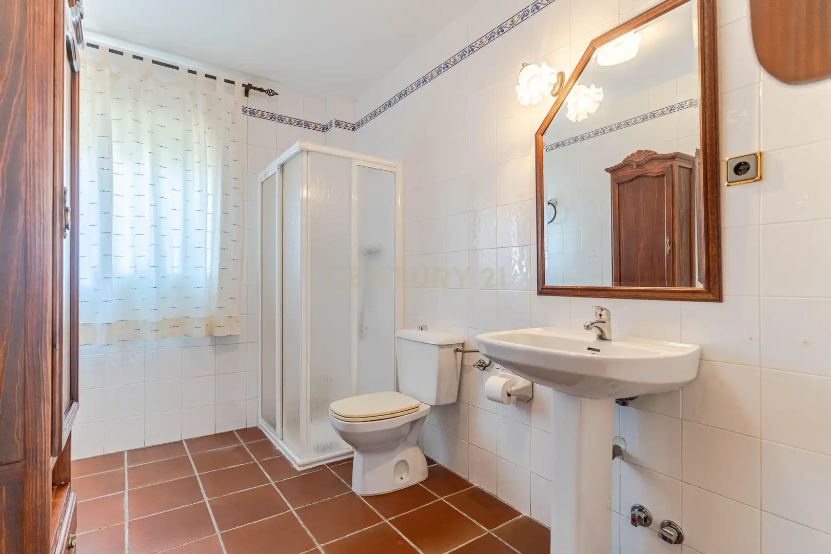Bany de Casa o xalet en venda en Alfacar amb Jardí privat i Piscina