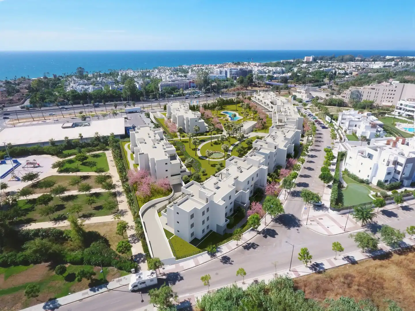 Vista exterior de Pis en venda en Estepona amb Aire condicionat, Terrassa i Piscina comunitària