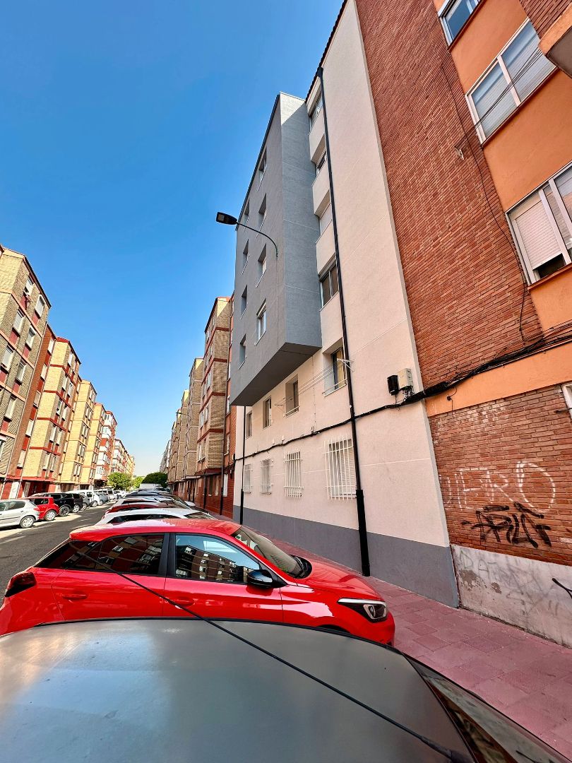 Vista exterior de Pis en venda en Valladolid Capital amb Calefacció, Parquet i Forn