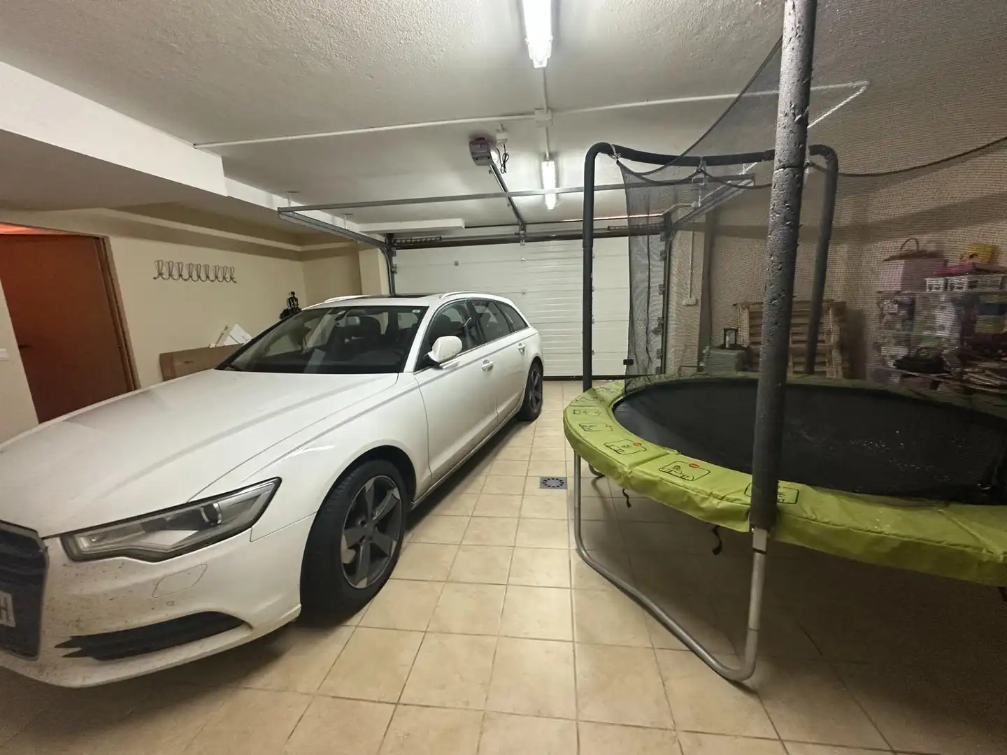 Parking de Casa o chalet en venta en Jaca con Calefacción, Jardín privado y Parquet