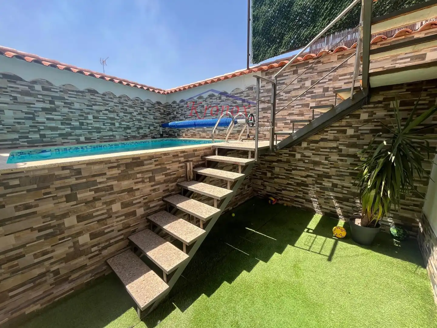 Piscina de Casa o xalet en venda en Villarta de San Juan amb Aire condicionat, Calefacció i Terrassa