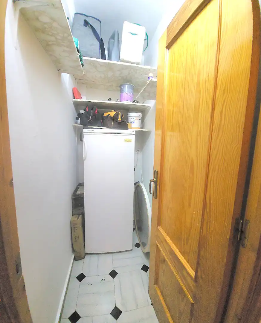 Flat for sale in Granada  with Air Conditioner
