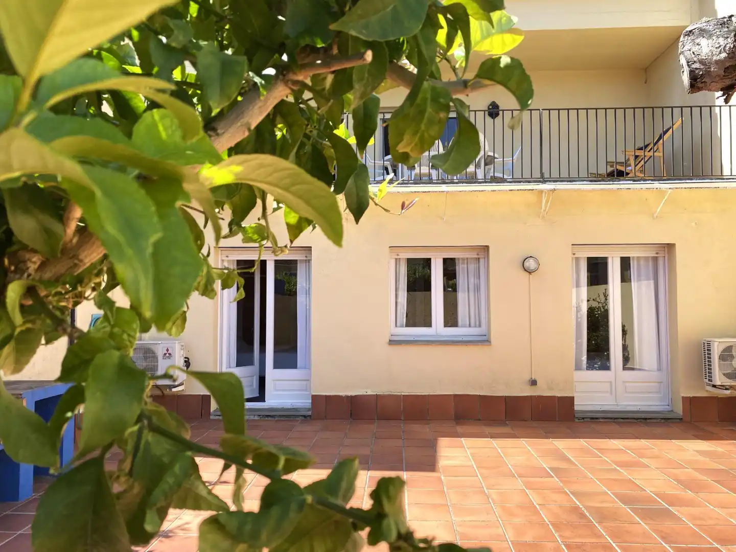 Vista exterior de Casa adosada en venta en Sant Pere Pescador con Aire acondicionado, Jardín privado y Terraza