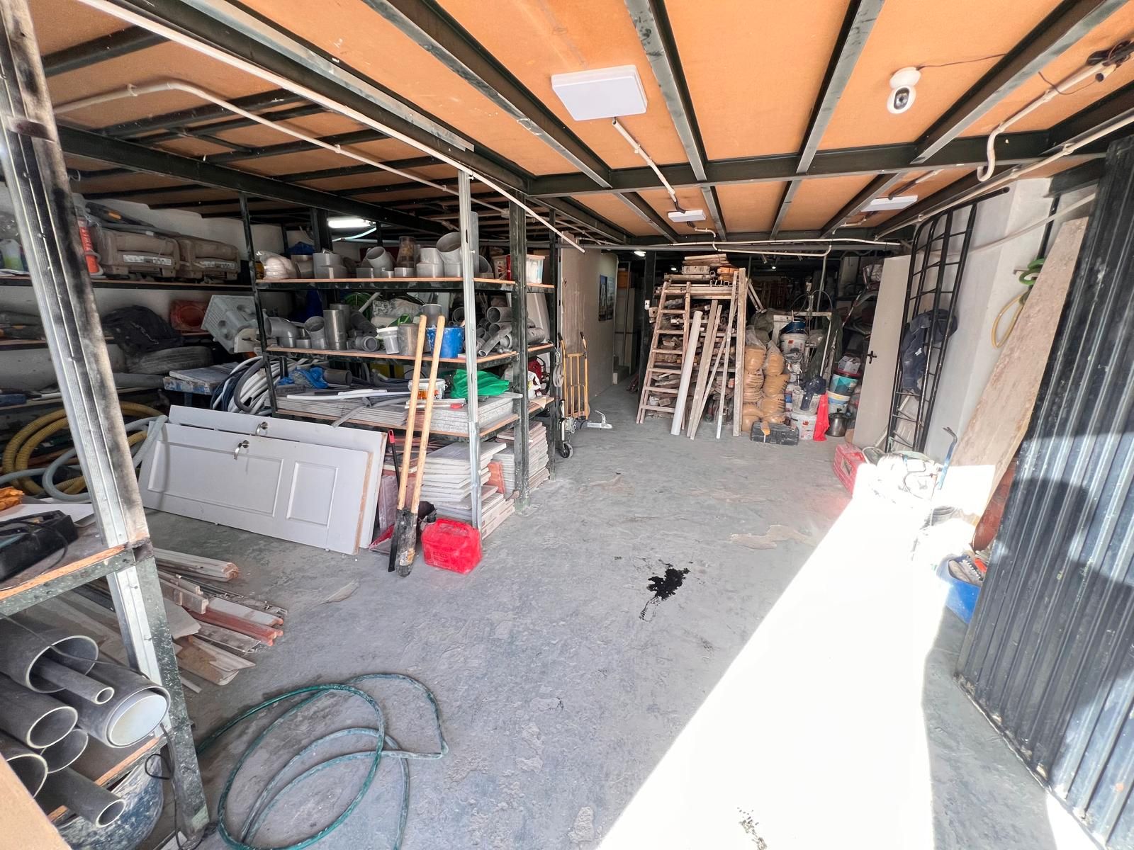 Premises for sale in San Fernando