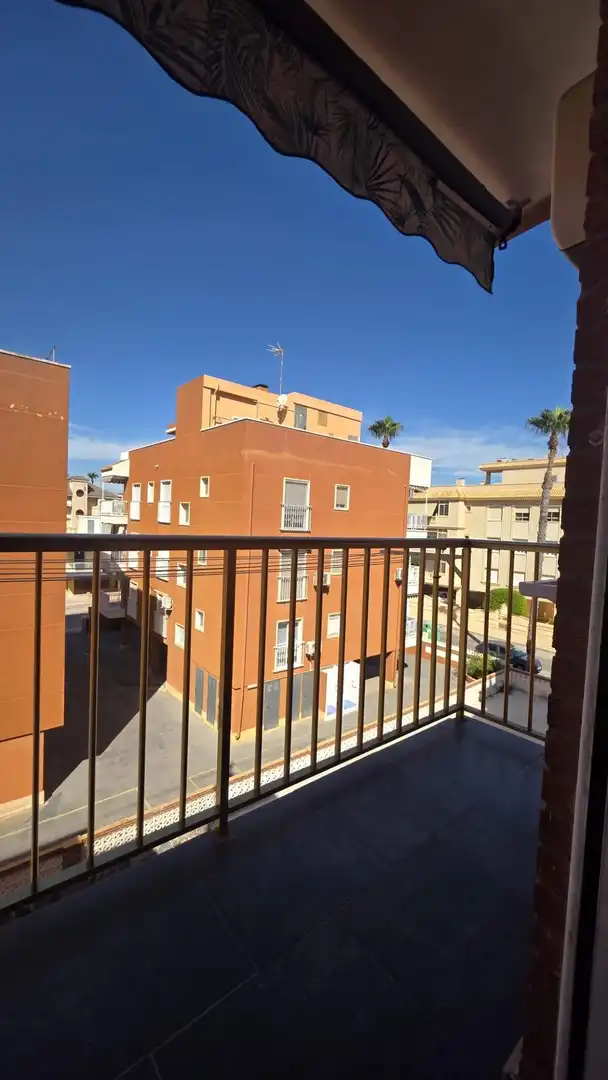 Piso de alquiler en Calle MONOVAR, Gran Playa