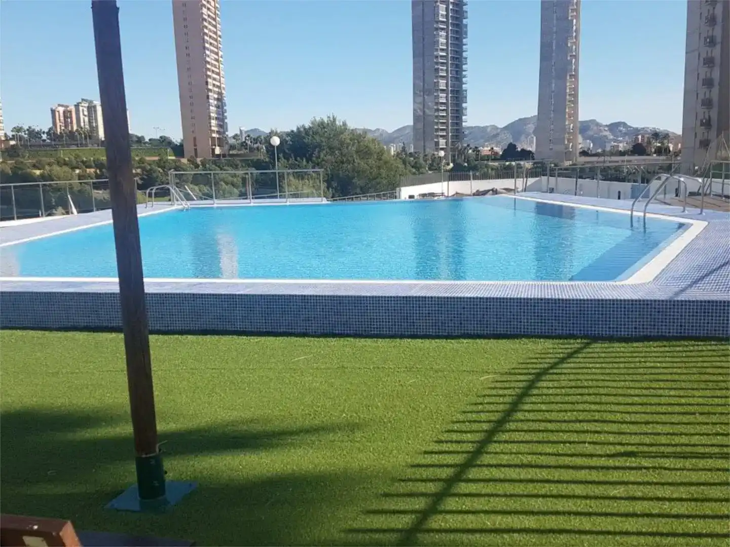 Swimming pool of Flat for rent in Benidorm  with Air Conditioner and Swimming Pool