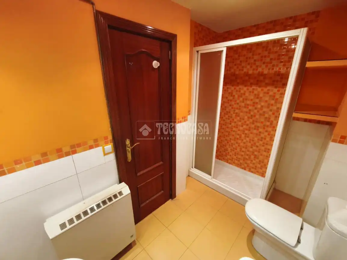 Baño de Piso en venta en Alcorcón con Aire acondicionado, Calefacción y Terraza