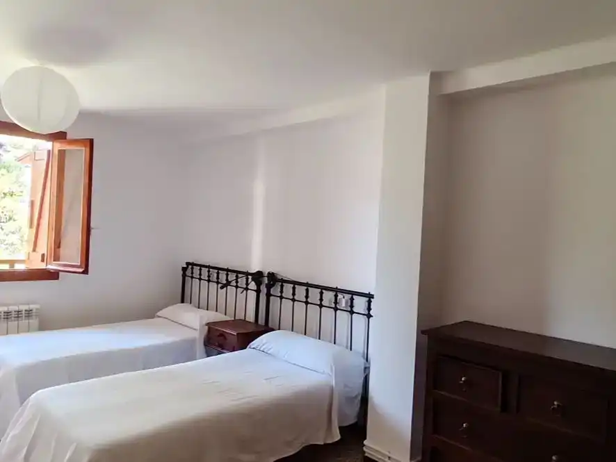 Bedroom of Flat for rent in Benasque, Huesca
