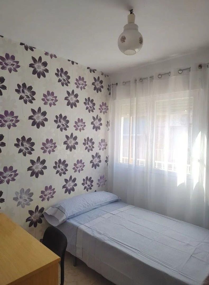Bedroom of Flat to rent in  Granada Capital  with Heating and Balcony
