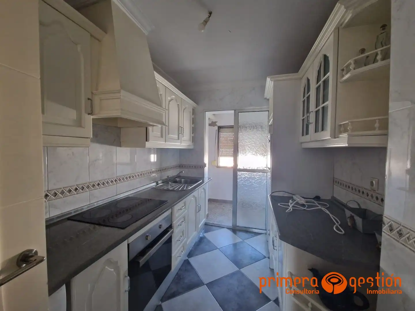Cocina de Piso en venta en Lora del Río con Aire acondicionado y Calefacción