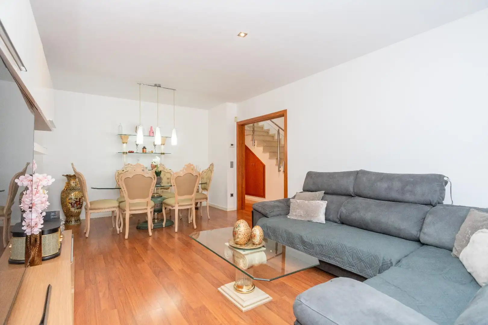 Living room of Houses for rent in Girona  with Air Conditioner, Private garden and Terrace