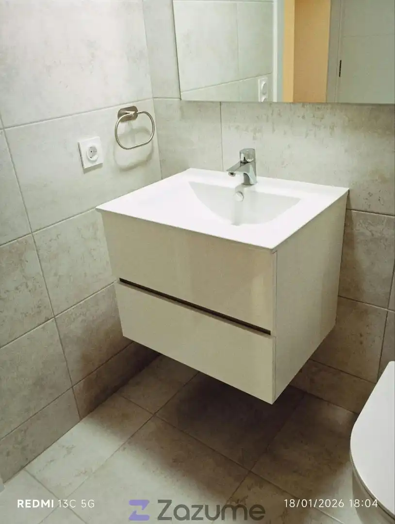 Bathroom of Flat for rent in Valencia  with Air Conditioner, Private garden and Terrace