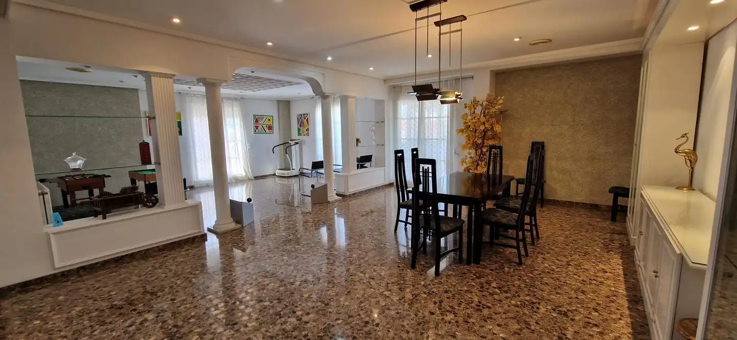 Habitació a Sevilla, Moncada