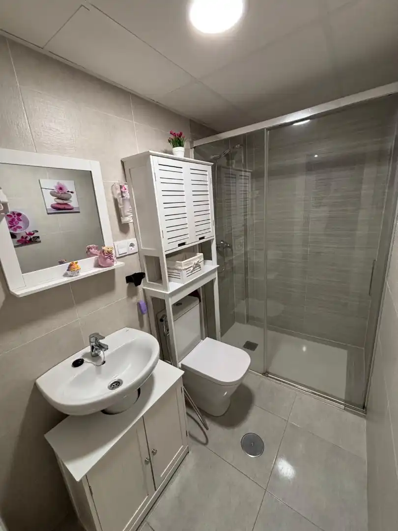 Bathroom of Flat for rent in Almuñécar  with Air Conditioner, Heating and Terrace