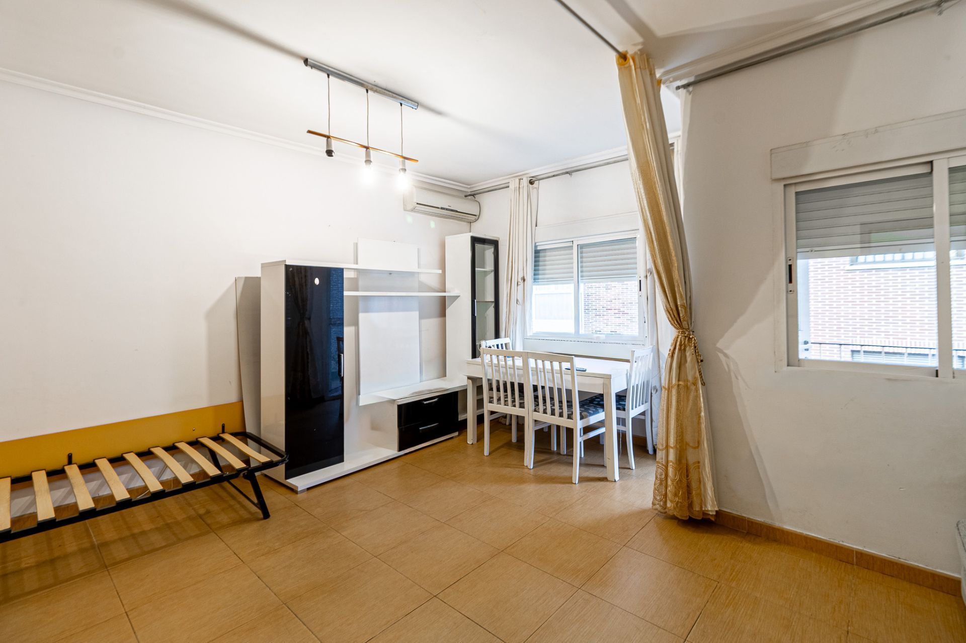 Bedroom of Flat for sale in  Madrid Capital