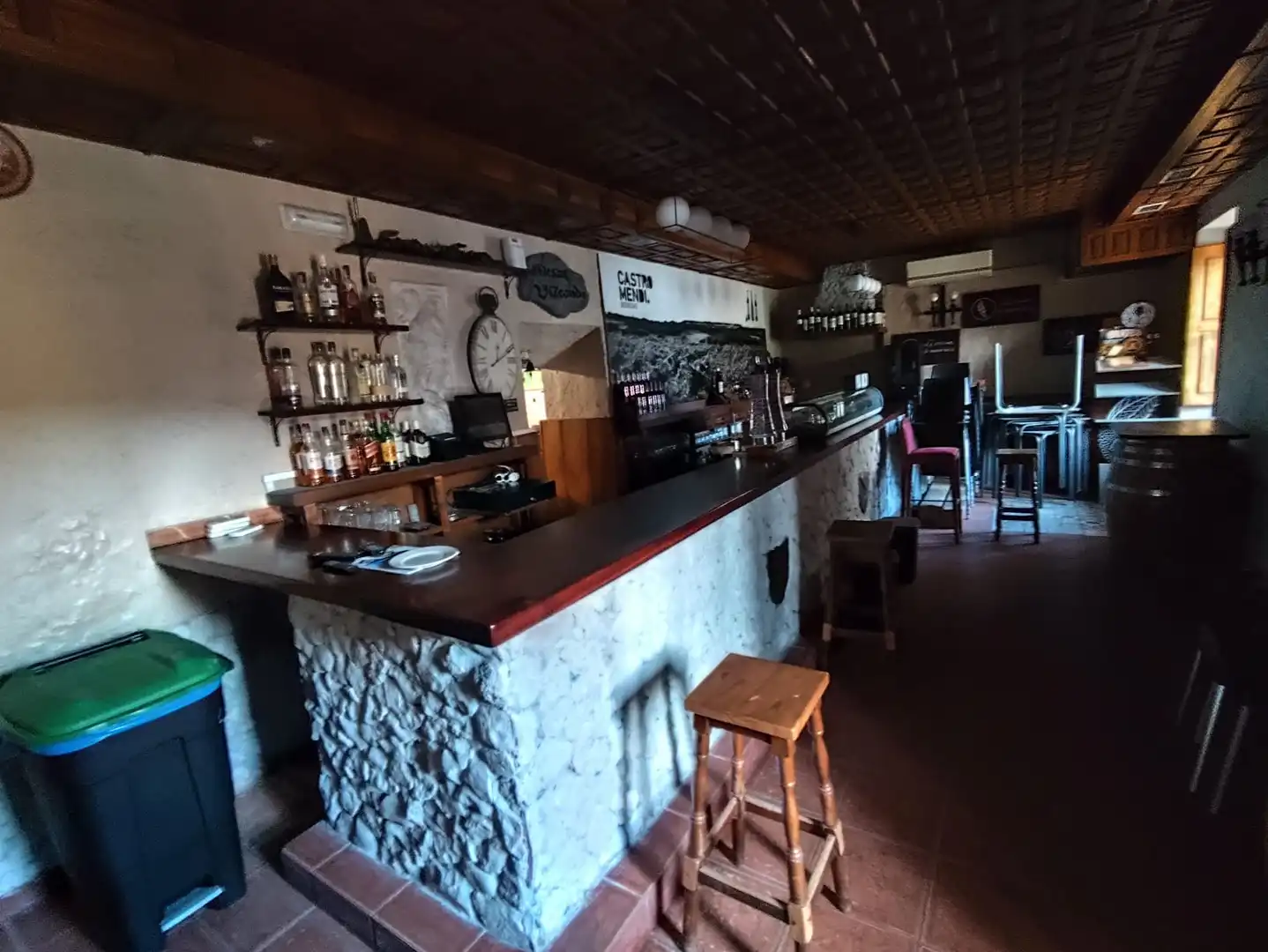 Local en traspaso en Calle Afueras, Valoria la Buena