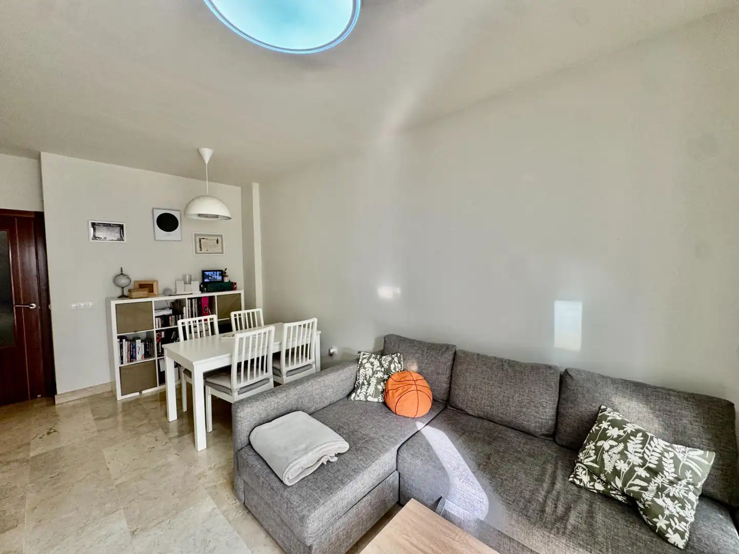 Living room of Attic for sale in Benalmádena  with Air Conditioner, Private garden and Terrace
