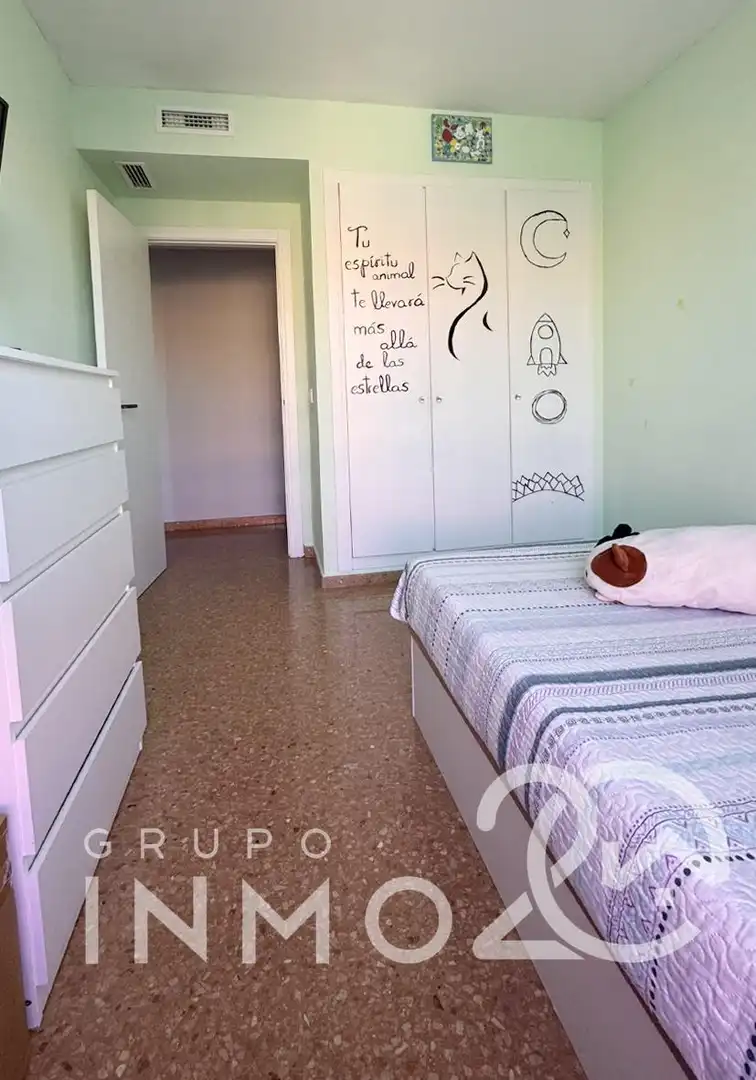 Bedroom of Flat for sale in Plaza Xúquer