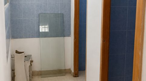 Foto 5 von Fabrikhallen zur Miete in Avenida Solvay, Inmobiliaria - Barreda, Torrelavega