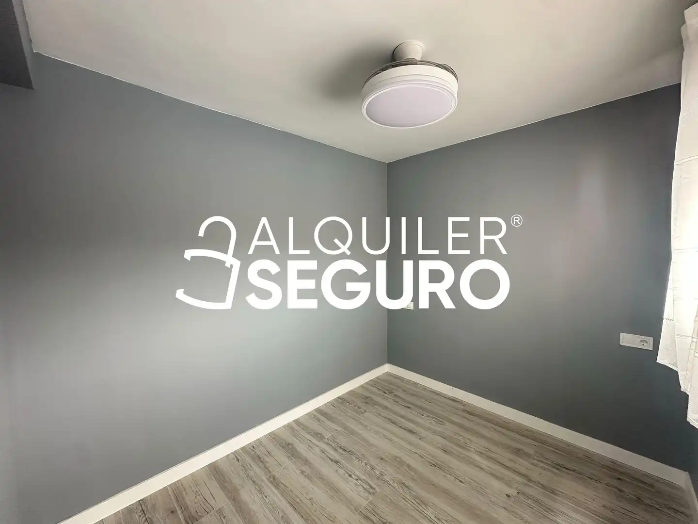 Bedroom of Flat for rent in Madrid  with Heating