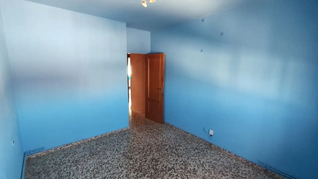 Piso en venta en La Gineta con Calefacción y Balcón