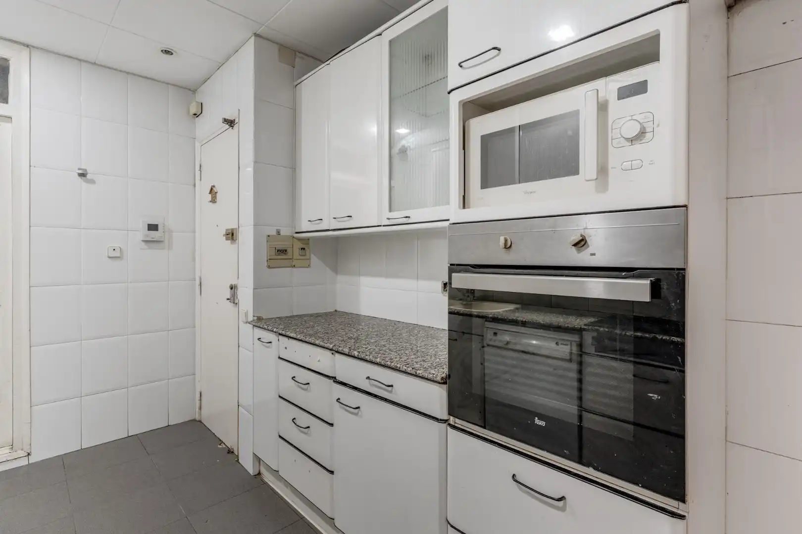 Kitchen of Flat for sale in Barcelona  with Heating, Terrace and Balcony