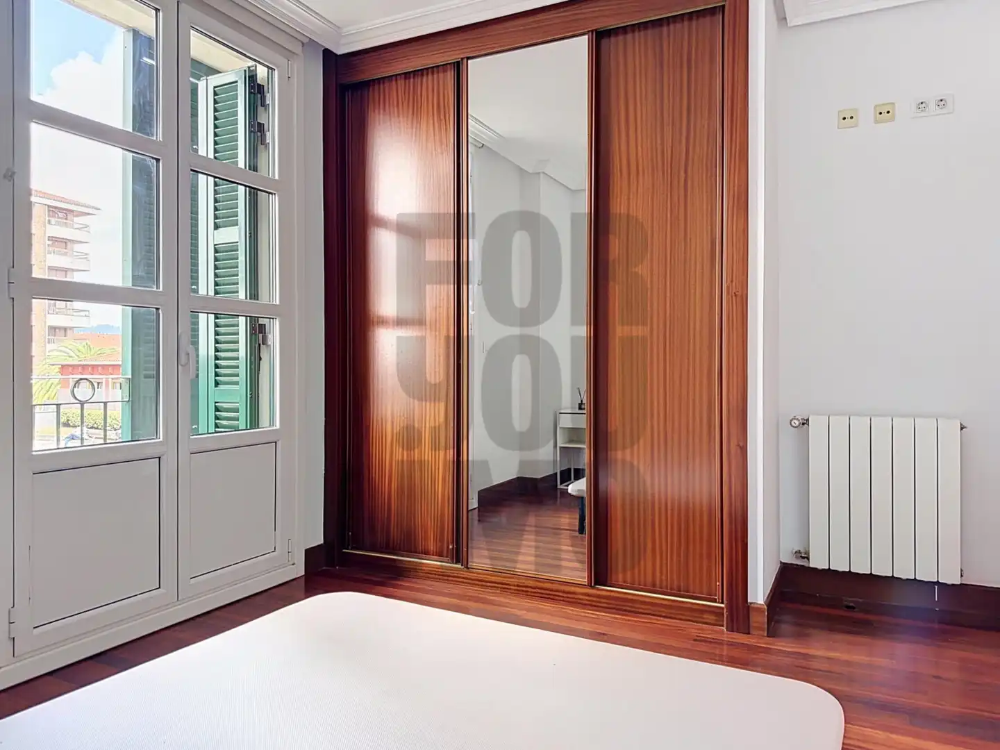Habitación de Piso en venta en Irun  con Calefacción, Trastero y Balcón