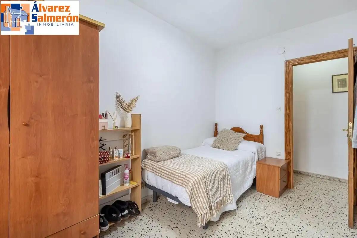 Flat for sale in Calle de las Caballerizas, Centro - Sagrario