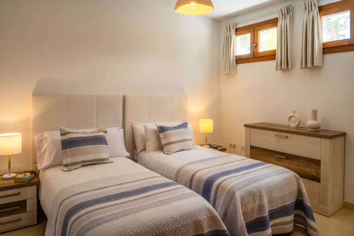 Dormitori de Casa o xalet en venda en Yaiza amb Aire condicionat, Terrassa i Piscina