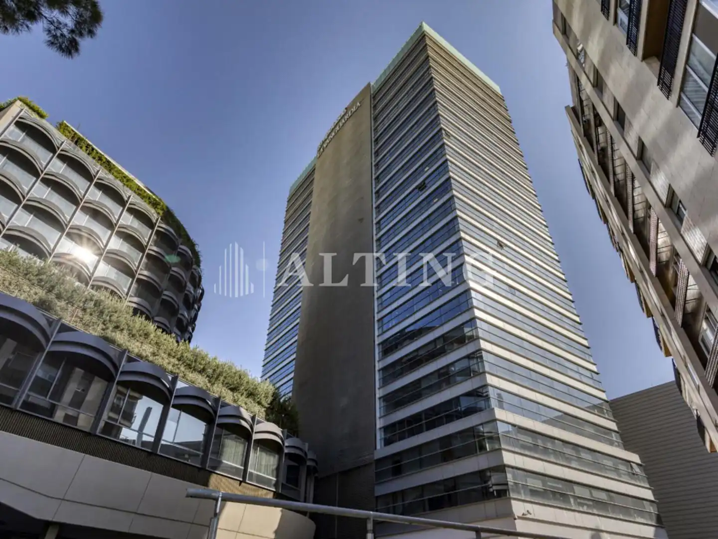 Außenansicht von Garage zur Miete in Barcelona