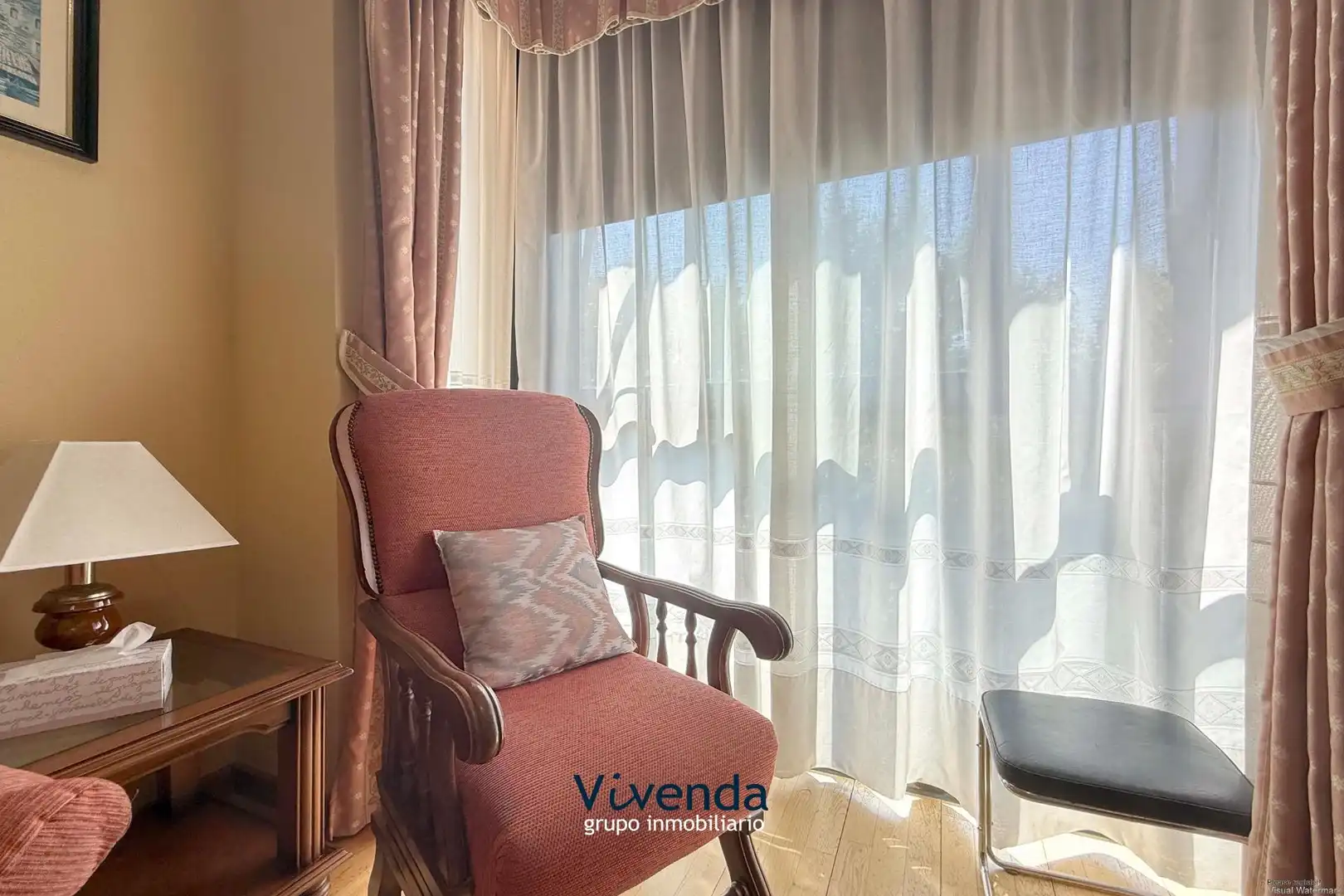 Living room of Flat for sale in Madrid  with Air Conditioner, Heating and Storage room