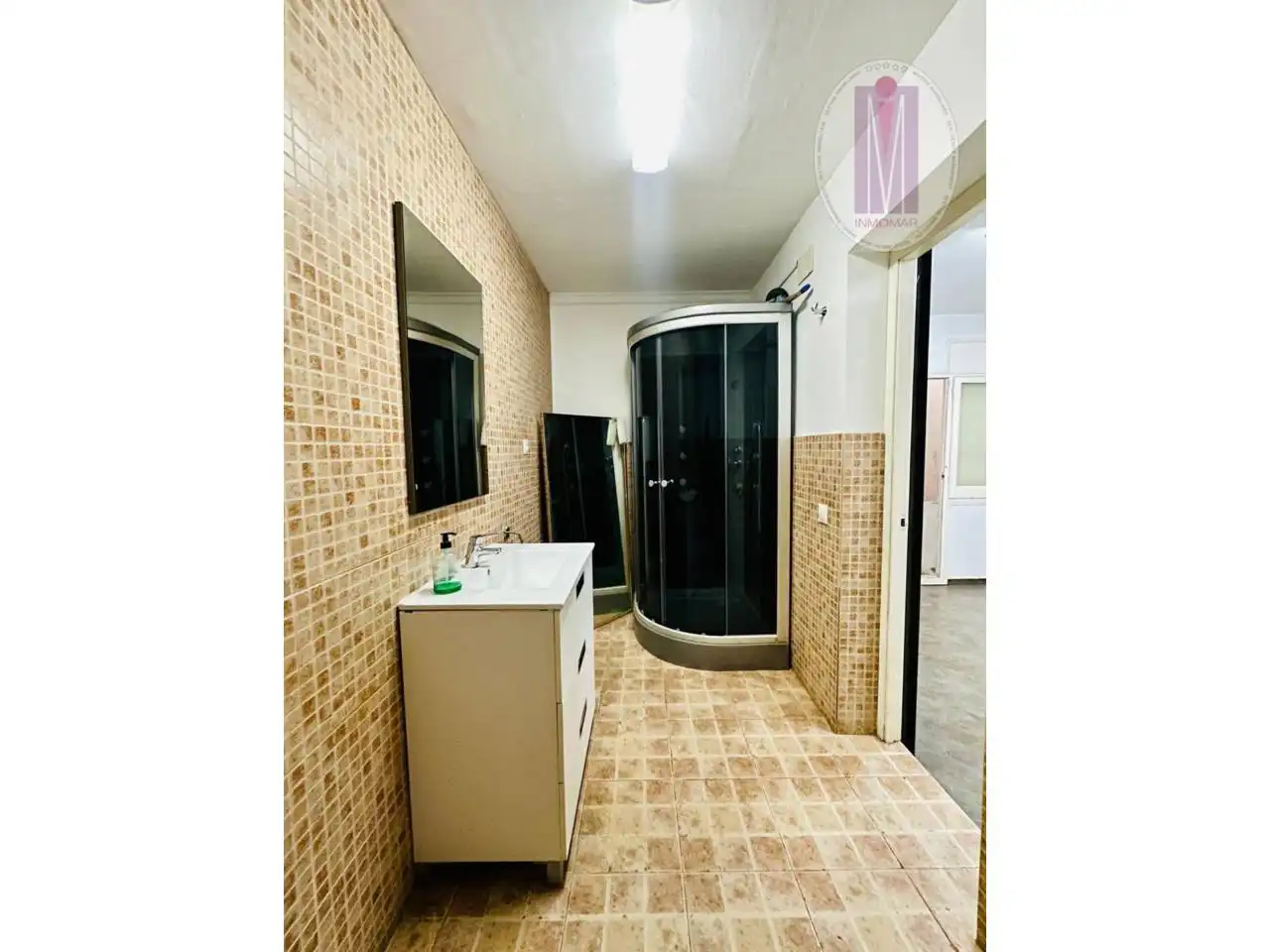 Baño de Local de alquiler en Castelldefels con Aire acondicionado