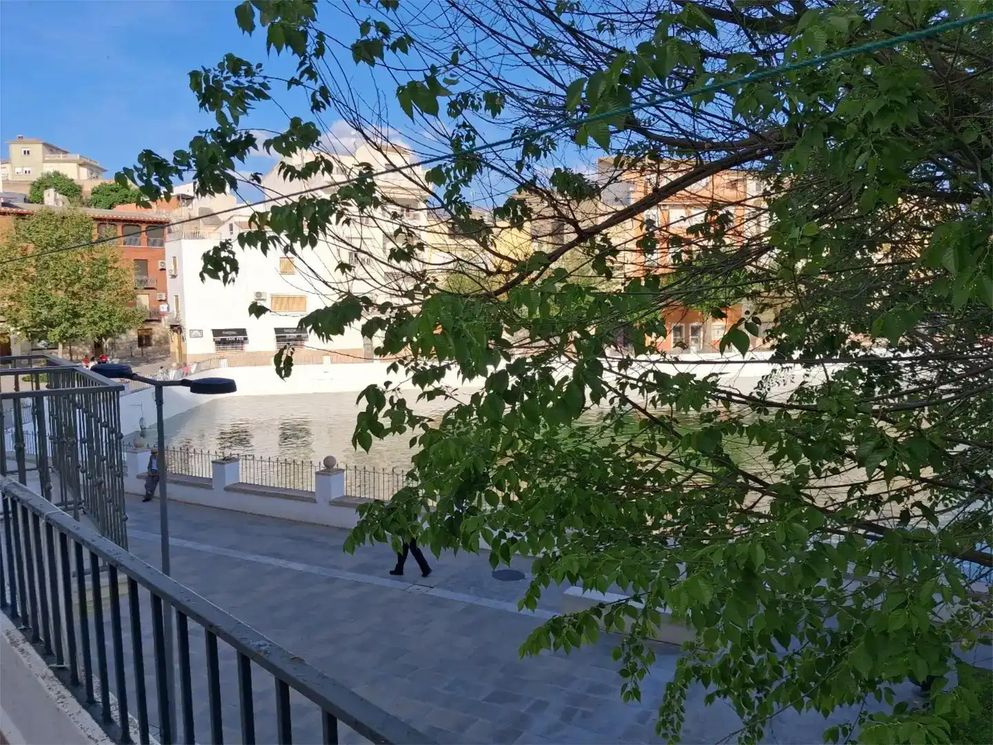 Vista exterior de Casa adosada en venda en Pegalajar amb Balcó