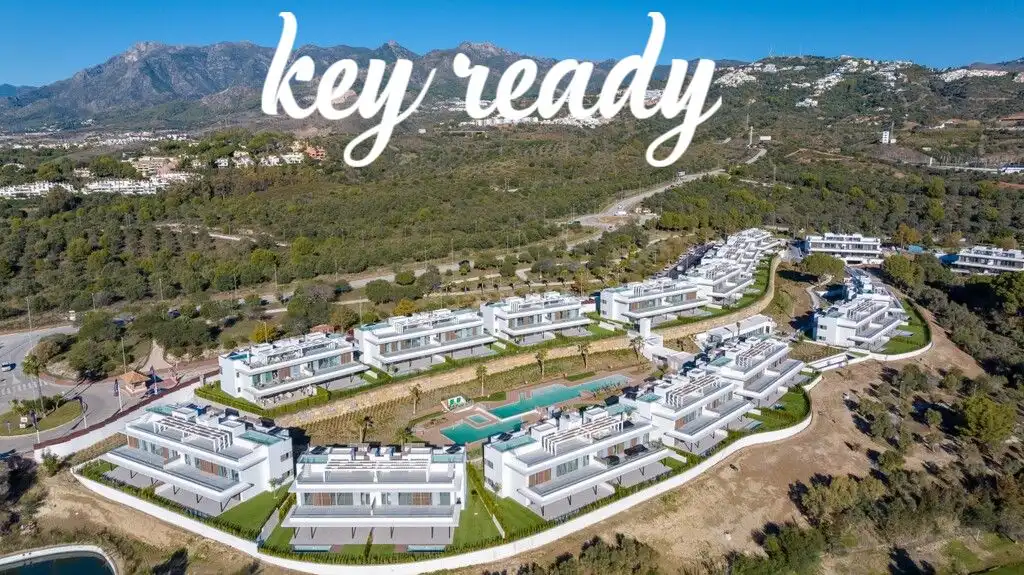 Duplex with pool for sale in Las Chapas - El Rosario