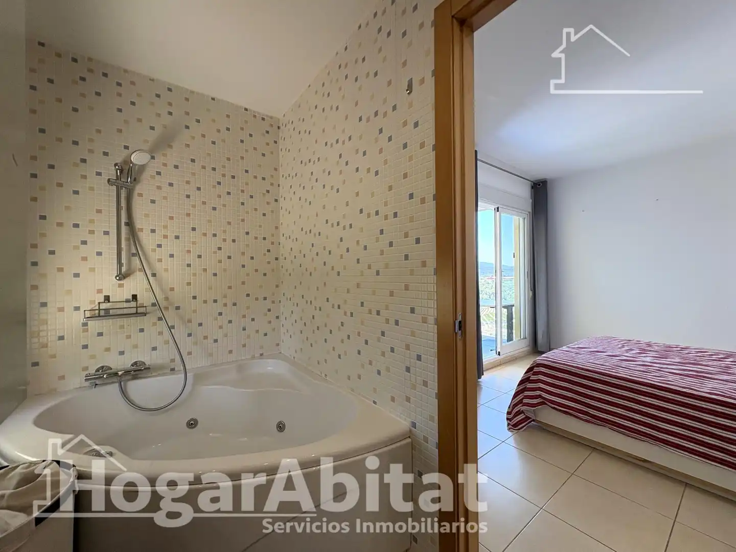 Habitación de Casa o chalet en venta en Almiserà con Aire acondicionado, Calefacción y Terraza