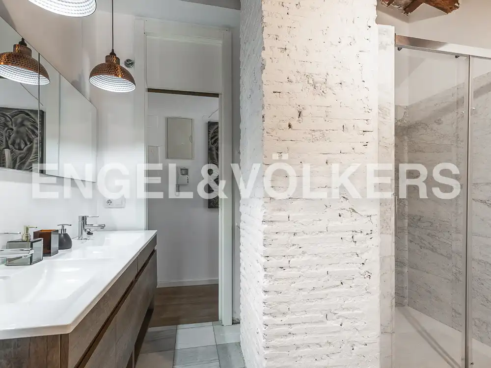 Bany de Àtic de lloguer en Valencia amb Aire condicionat, Calefacció i Parquet